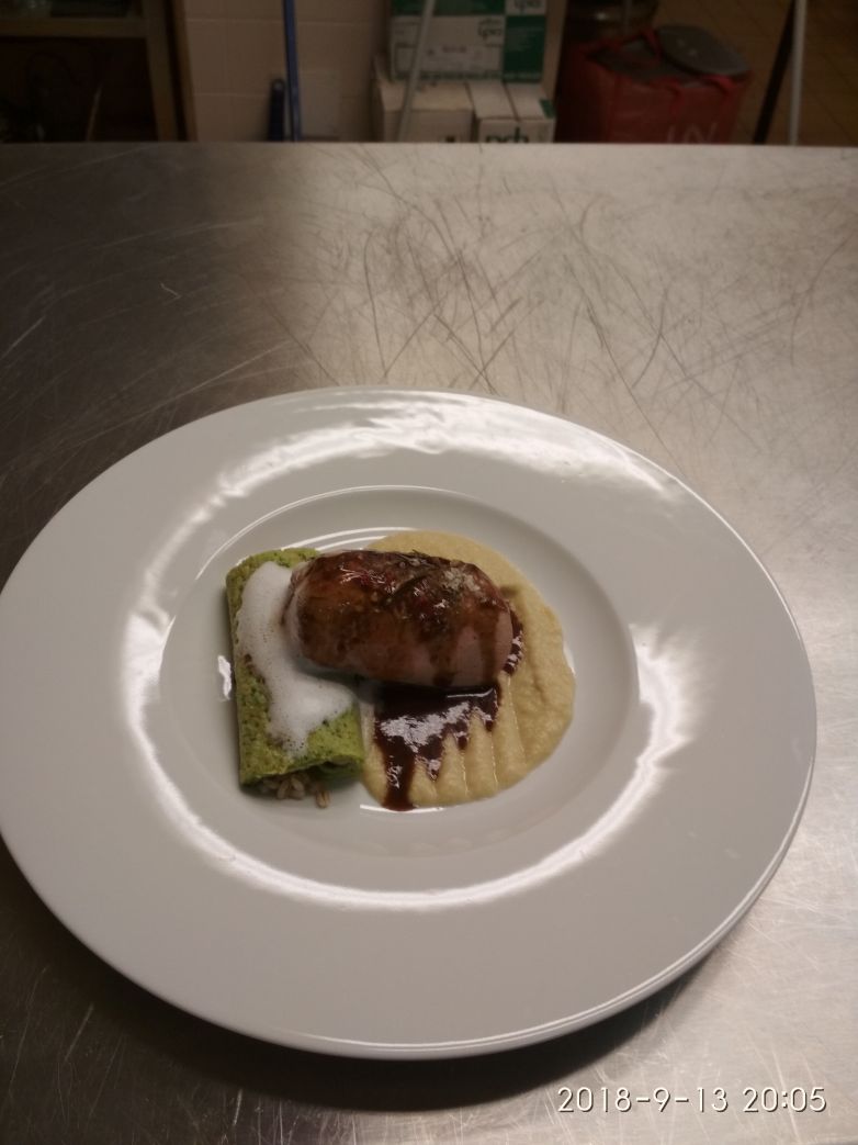 panenka,pýré z kedluba,špenátová palačinka,masový jus, (2)